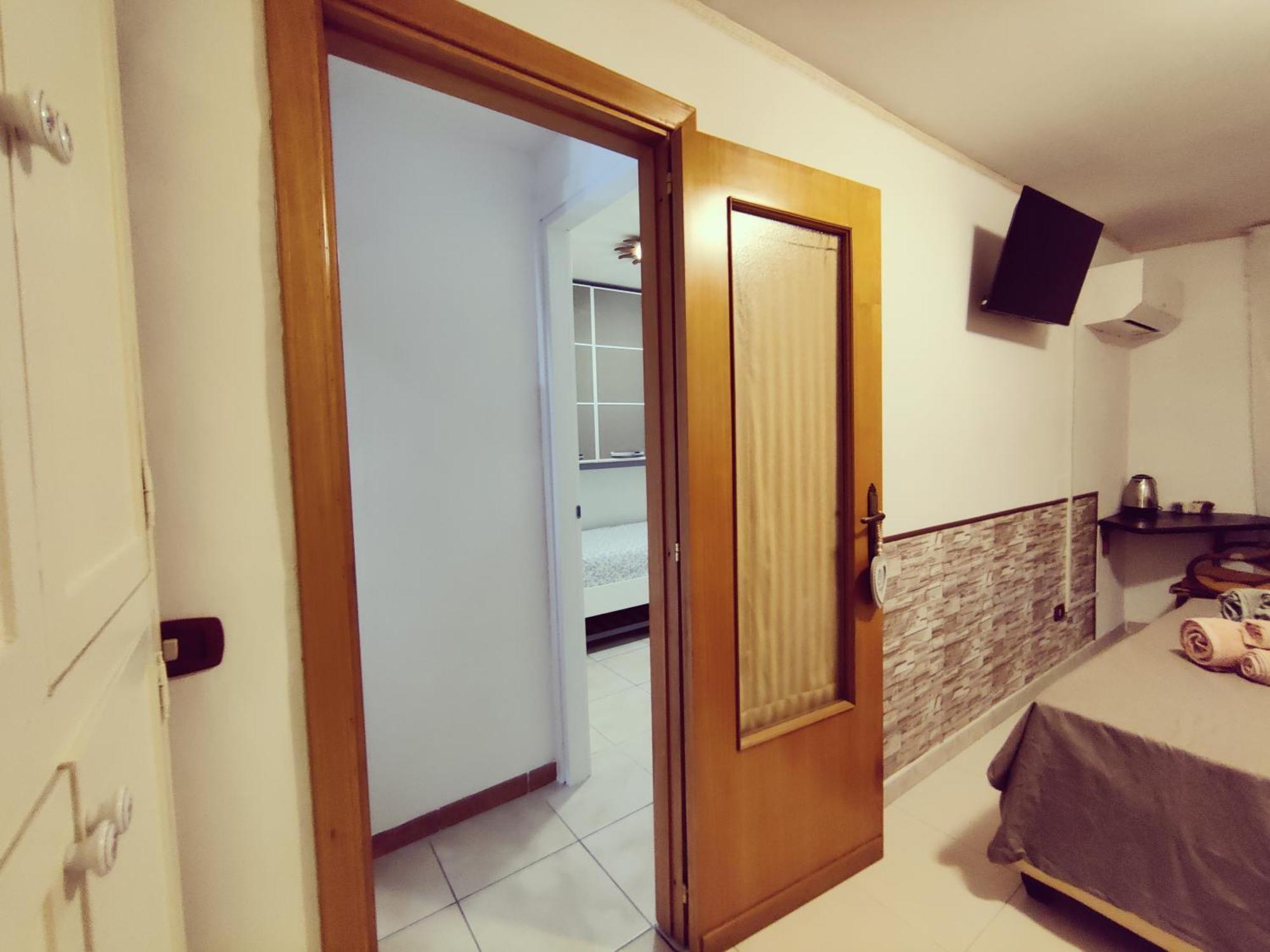 The Second Floor Hotel Наполи Екстериор снимка
