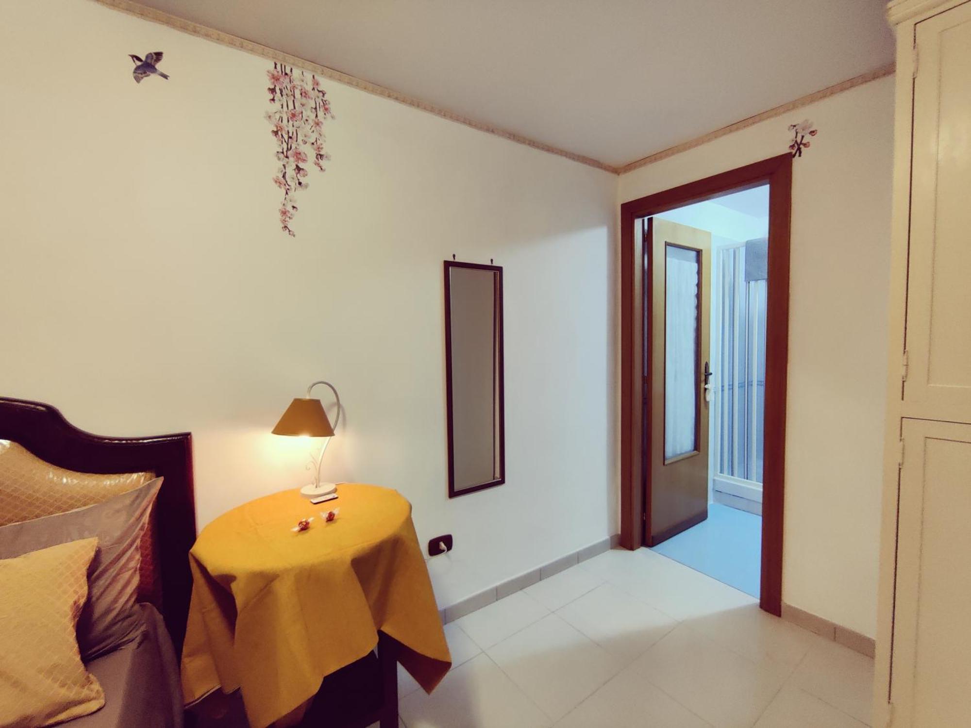 The Second Floor Hotel Наполи Екстериор снимка