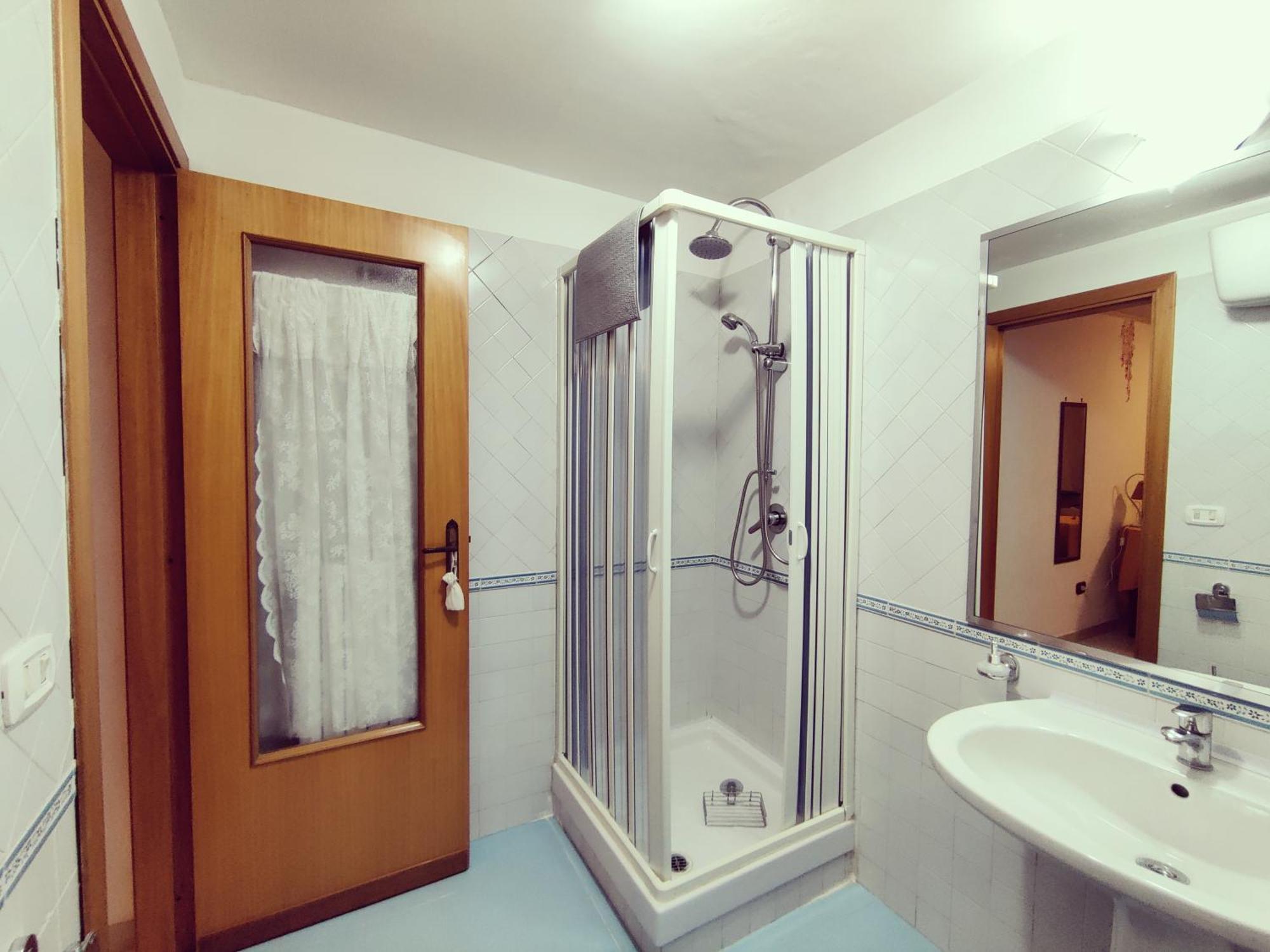 The Second Floor Hotel Наполи Екстериор снимка