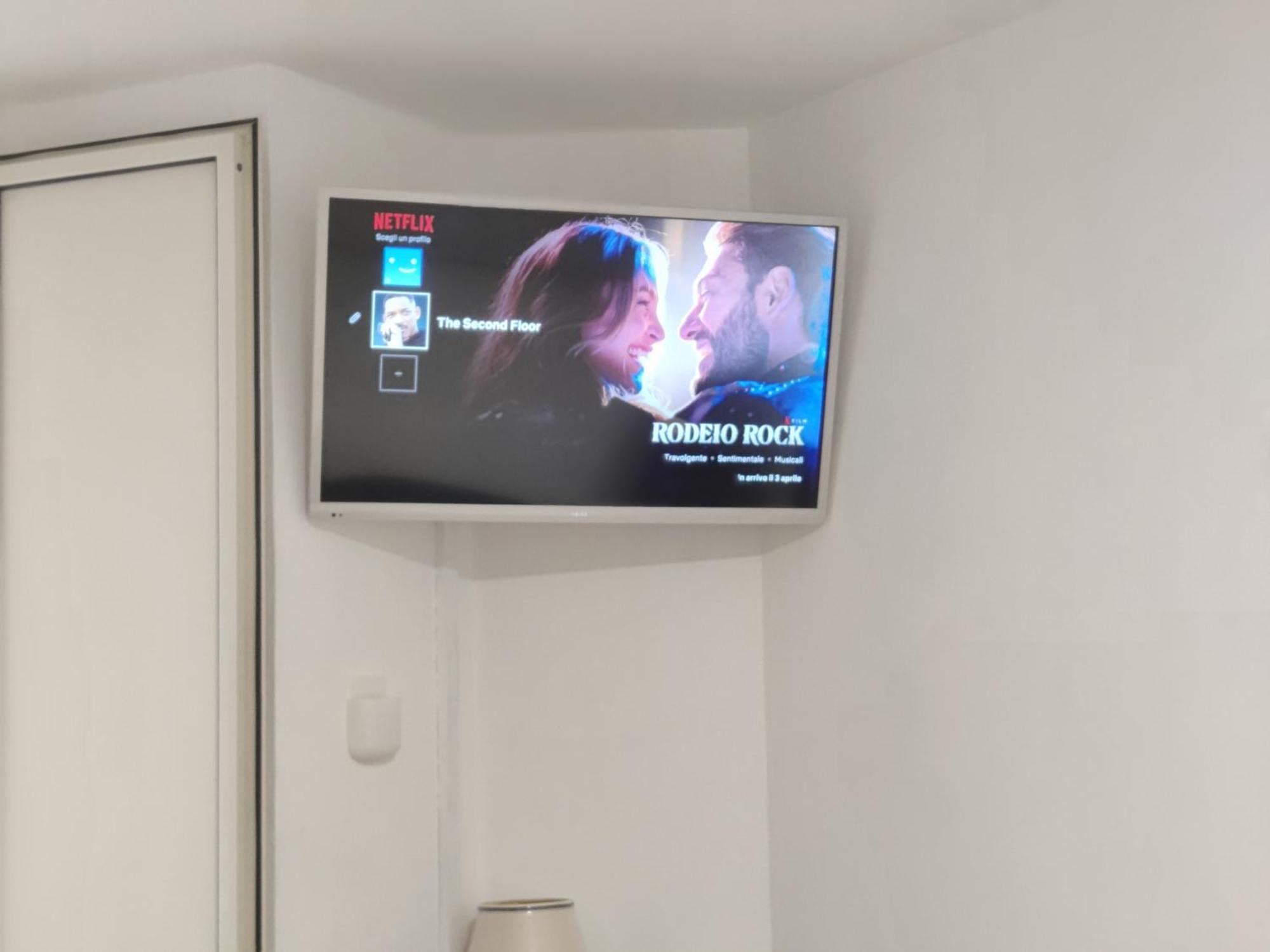The Second Floor Hotel Наполи Екстериор снимка