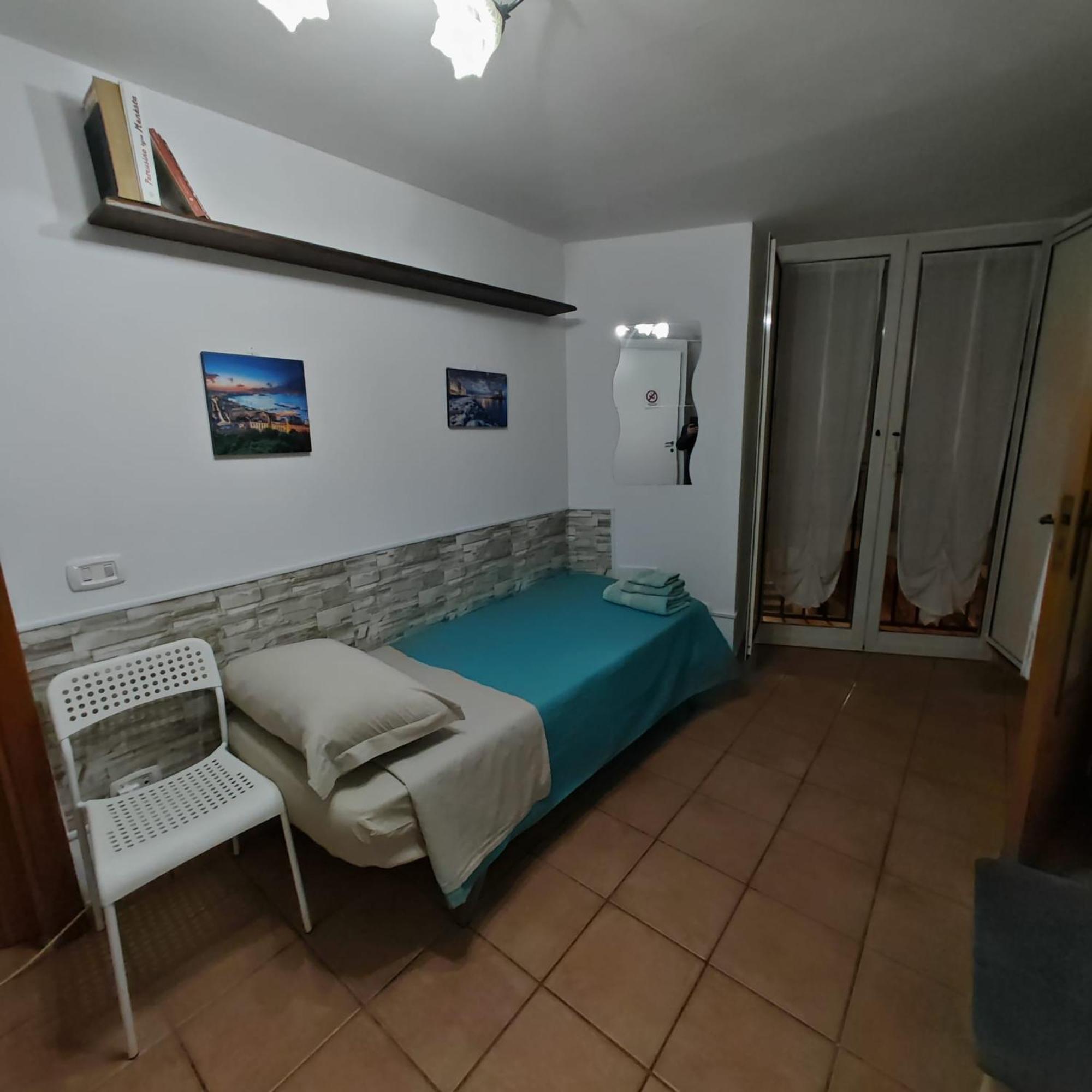 The Second Floor Hotel Наполи Екстериор снимка